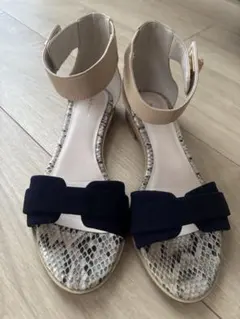 AU BANNISTER サンダル パイソン柄 ネイビー リボン 37のサムネイル