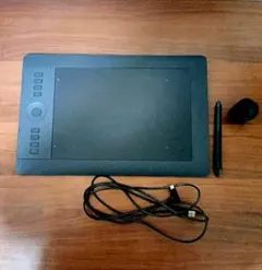 【動作品】Wacom Intuos pro medium PTH-651 板タブ