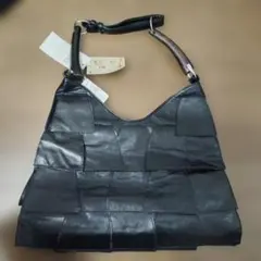 Item thumbnail for item e53b7e05-8d46-45c1-8f43-7bfd70e8e014