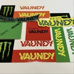 VAUNDY ステッカー - メルカリ