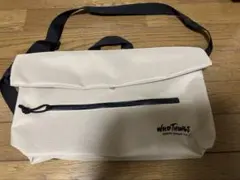 WILD THINGS ショルダーバッグ ベージュ