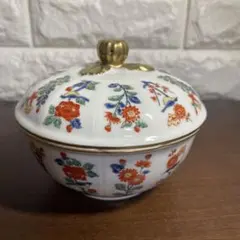 マイセン シノワズリ柿右衛門様式色絵草花文 ボンボニエール　蓋物 マイセン シノワズリ柿右衛門様式色絵草花文 ボンボニエール 蓋物