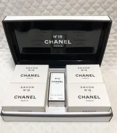 ①CHANELシャネルNo.19 石けん＆オードゥ トワレットセット