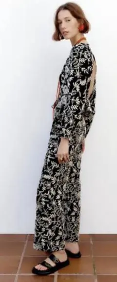 総柄 ワイドパンツ