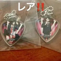 レア❗️進撃の巨人　カラ鉄　アクリルキーホルダー 非売品　リヴァイ　エレン　バンド