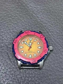 ジャンク品　腕時計ベルトなし！