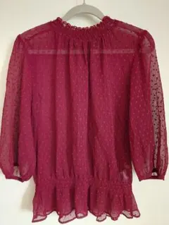 GU　バーガンディ フリル付きブラウス