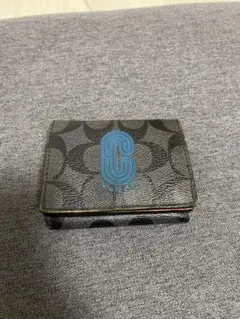 coach三つ折り財布