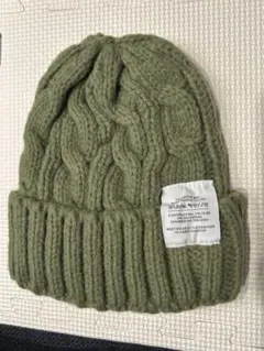 ケーブル編みオリーブグリーンビーニー