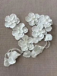 ホワイト　花モチーフ　ヘッドドレス
