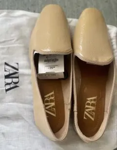 ZARA フラットシューズ ベージュ 23.5cm 未使用　タグありのサムネイル