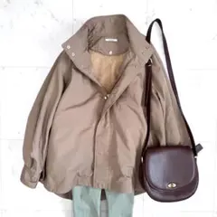 フリル マウンテンパーカー