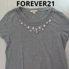 フォーエバー21 ビジュー付きグレー半袖Tシャツのサムネイル