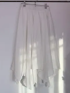 ホワイト シフォン アシンメトリックスカート　ロング　白