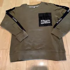 オリーブ色 ポケット付きトレーナー　140