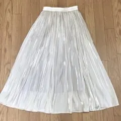 【新品】GU シャイニーギャザーロングスカート　S ナチュラル　オフホワイト