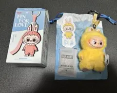 正規品PIN FOR LOVE イニシャルラブブ　ぬいぐるみペンダンP