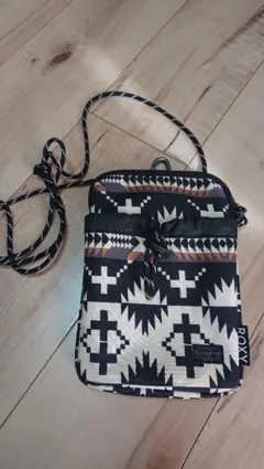ロキシー ショルダーバッグのサムネイル