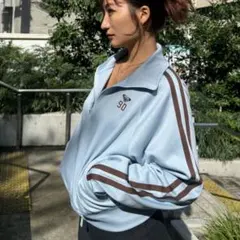 値下ROXY ロキシーショート丈ダブルジップアップスタンドカラーラインスウェットのサムネイル