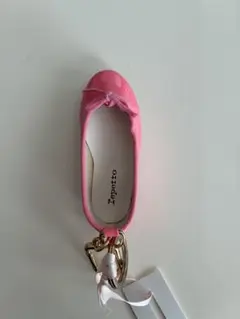 ★新品★Repetto キーホルダー キーリング 濃ピンク パテント レペット