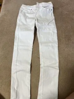 UNIQLO ホワイト スキニーデニム