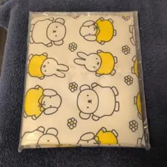 【未開封品】ミッフィー　撥水加工付き　オムツ替えマットのサムネイル