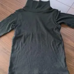 ユニクロ　HEATTECH ブラック タートルネック 90