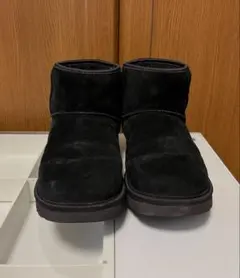 UGG アグ　スワロフスキーコラボブーツ　25センチ　クラッシック ミニのサムネイル