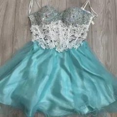 ビジュー付き刺繍チュールミニドレス