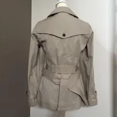 ナチュラルビューティベーシック　ベージュ トレンチコート ウエストベルト付き