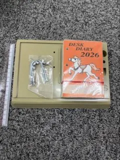 値下げ!まとめ売り! 卓上日記2026年デスクダイアリー台と玉の39個セット！ 最低価格！デスクダイアリー 2026年カレンダー 卓上日記 干支 台付き