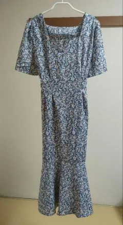 花柄スクエアネックマーメイドラインワンピース　ブルー