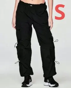 ズンバブラック カーゴパンツ Mサイズ正規品 ZARA - ZARA サテン カーゴパンツ Mサイズ ブラックの通販 by