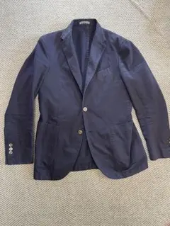 ボリオリのcoatジャケット。綺麗めにもカジュアルにも合います。