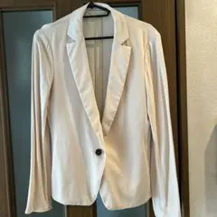BEIGE テーラードジャケットのサムネイル