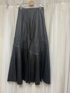 本革スカート