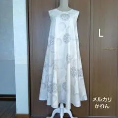 着物リメイク＊カタス本場白大島紬　源氏車＊ノースリーブテント型フレアワンピース 着物リメイク＊カタス本場白大島紬 源氏車＊ノースリーブテント型