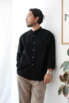 STILL BY HAND ブラックバンドカラーシャツ