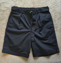 【試着のみ極美品】SLICK ベルト付き タック ショートパンツ 濃紺 サイズ1のサムネイル