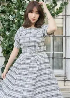 2026年最新】CLAssic tweed midi dress herliptoの人気アイテム - メルカリ