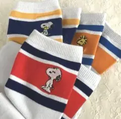 新品3足⭐︎ PEANUTS スヌーピー 靴下　レディースソックス　刺繍ソックスF