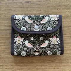 V&Aいちご泥棒の生地使用◆マルチポーチ◆財布◆サニタリーケース◆ハンドメイド