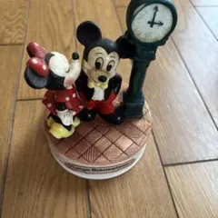 ミッキー&ミニー　陶器フィギュア
