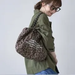 美品♡今期コーエン♡ロゴ刺繍キカキルトショルダーバックM レオパード柄