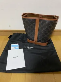 2025年最新】セリーヌ トリオンフキャンバス スモールバケットの