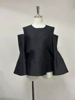 Heve カットオフショルダー　ブラック　美品★ 2025年最新】heve カットオフの人気アイテム - メルカリ