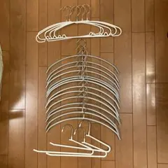 金属製アーチ型ハンガー シルバー他　22本セットで