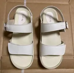 リゲッタ コンフォートサンダル 白