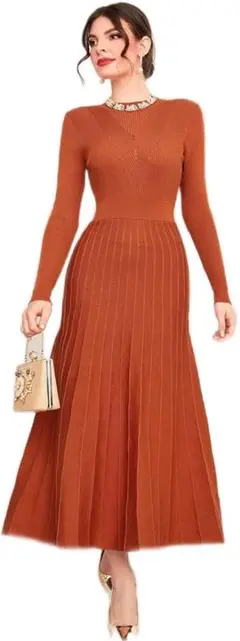 女性のセータードレスソリッドプリーツヘムセータードレス秋の軽量ファッション