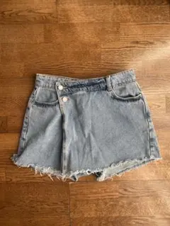 ZARA ライトブルーデニムショートパンツ